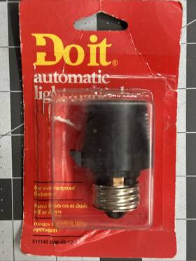Do It 511145 Nos Screw-in Black Photocell Dusk-to-dawn Sensor Socket Sim Supply