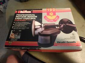 Heathzenith Sl-5314 2x- Nos Heath Zenith # Reflex Motion Sensor Light Control