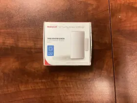 Honeywell 886618229350 Lyric Six Two-way Wireless Technology Motion Detector Door/window