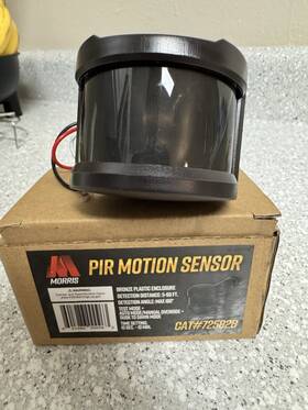 Morris 72582b Wall Mounted Pir Motion Sensor Bronze Dusk To Dawn Auto Mode