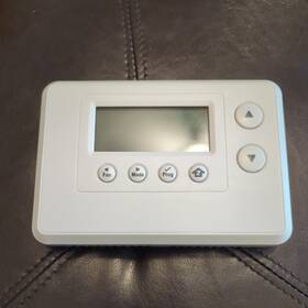 Qolsys Qz2200-840 Smart Thermostat Hvac Heat Cool Zwave