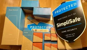 Sscs3 Simplisafe Starter Security System Kit And Home Safety Equipment Simplisafe.com