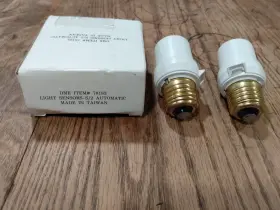78183 Ul 2 Light Sensors S2 Automatic Security Bulb Switch System Socket #78183 New