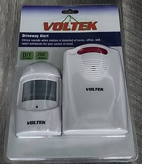Voltek 79670005 Wireless Driveway Alert Kit. Motion Activated Sensor. 200ft Range. B5