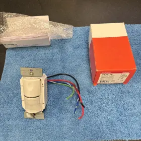 Ws-301-w Wattstopper Pir Wall Switch Sensor 120/277vac 50/60hz Brand New