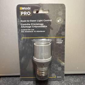 Woods 59404 59404wd Light Socket With Photocell Sensor Indoor - Quantity 1