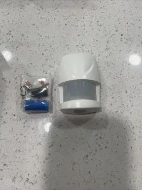 Sp817-2 Z-wave Motion Detector Sp817-2 Z-wave Motion Detector