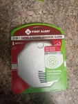 First Alert 2-IN-1 Smoke And Carbon Monoxide Alarm 1048446 New. Price: $30.00.